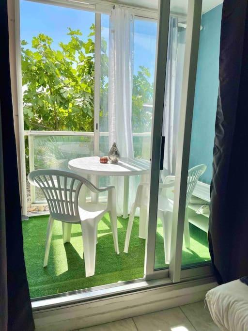 Joli Appartement Avec Piscine Sète Exterior foto