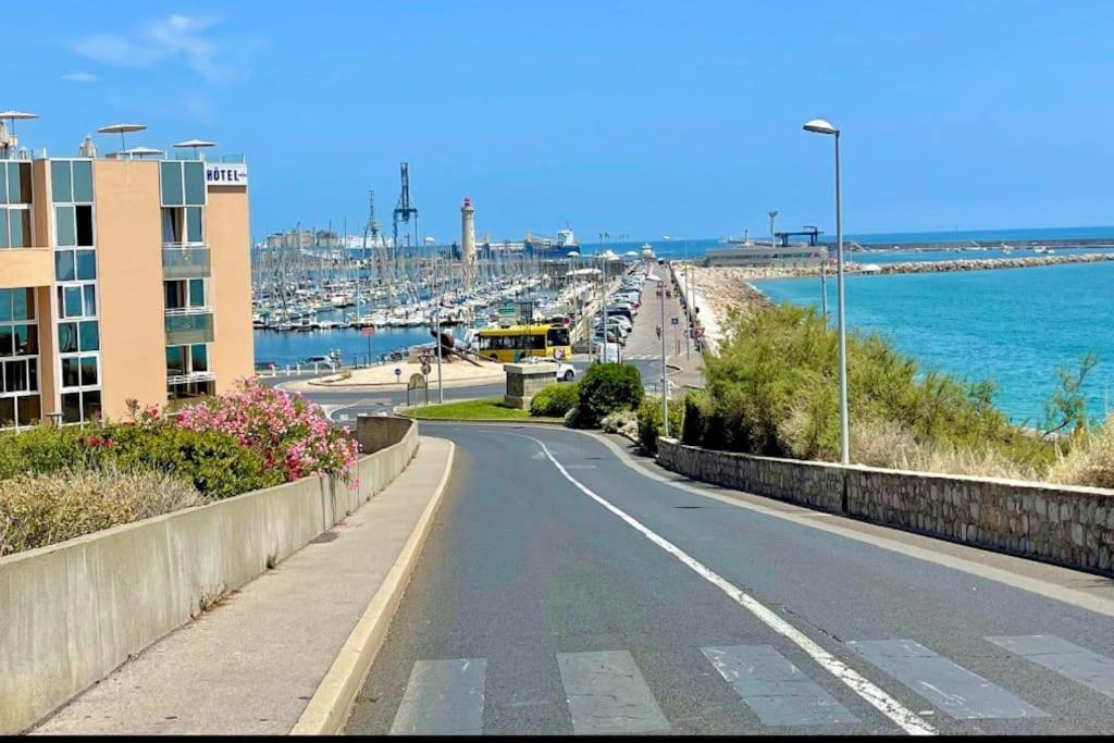 Joli Appartement Avec Piscine Sète Exterior foto