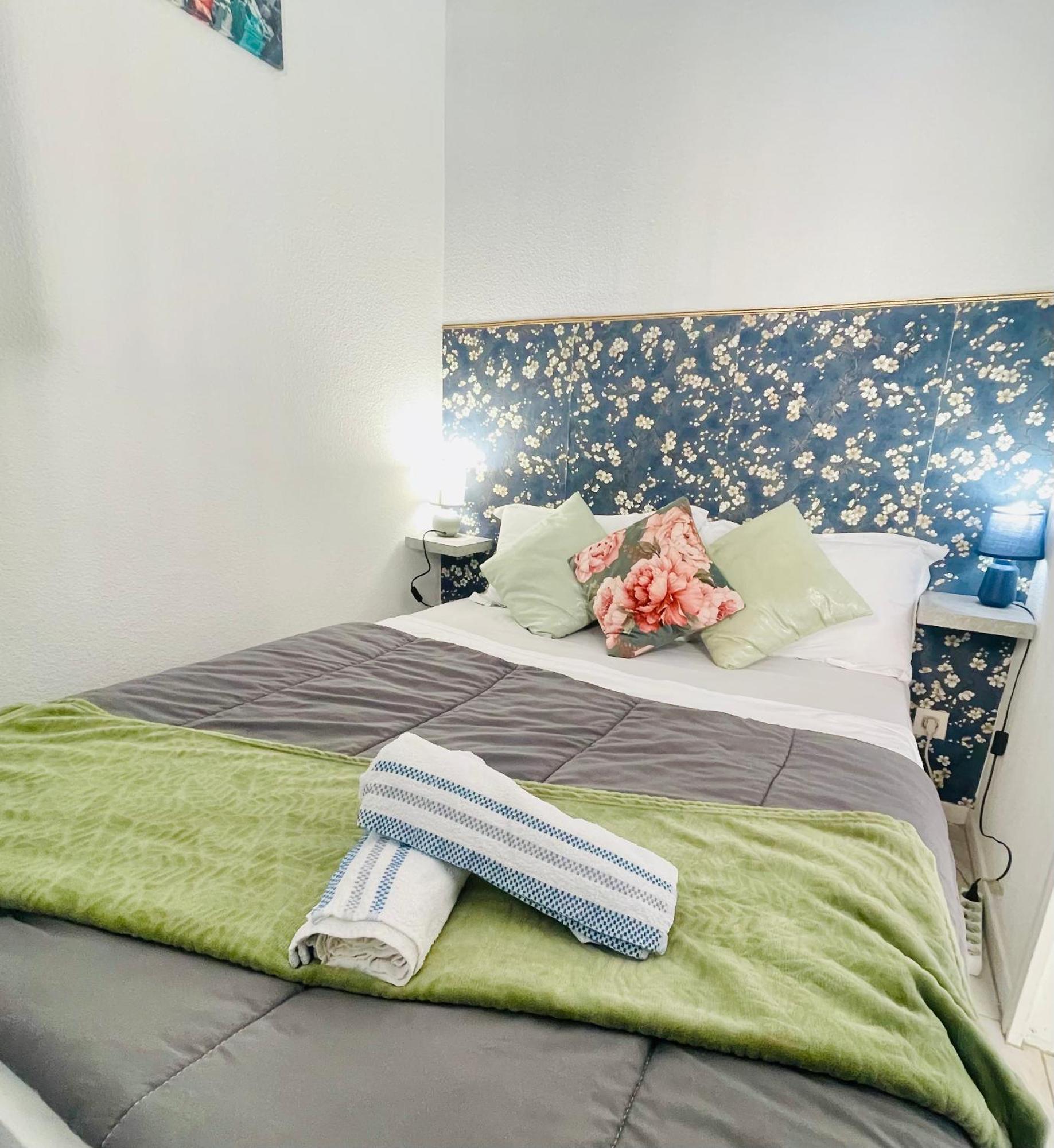 Joli Appartement Avec Piscine Sète Exterior foto